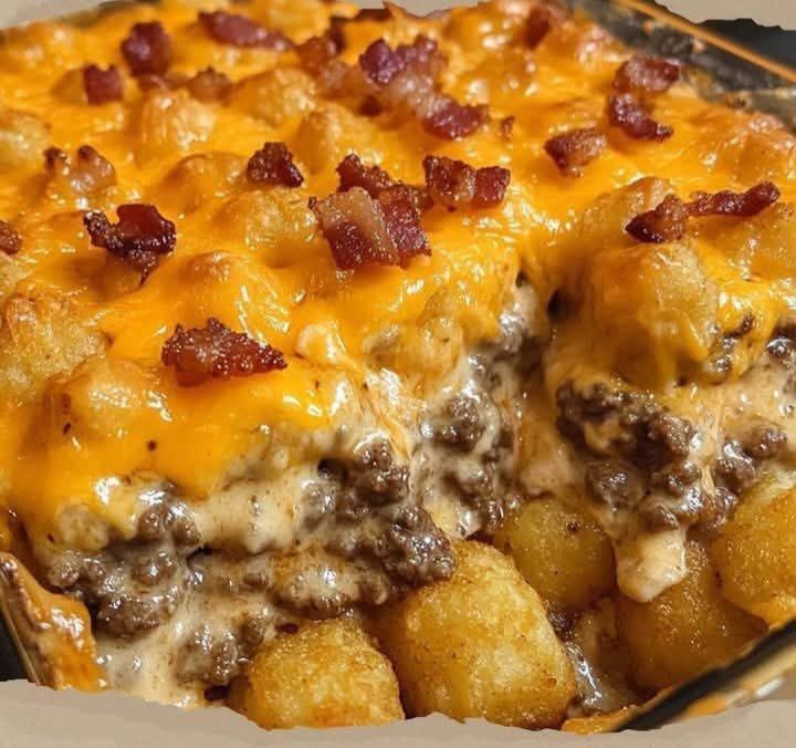 Cheesy Bacon Cheeseburger Tater Tot Casserole