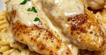 Creamy Garlic Butter Chicken and Rotini in Parmesan Sauce