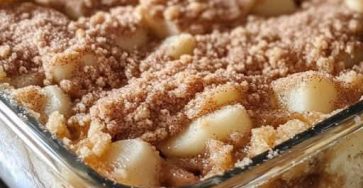 Apple Snickerdoodle Dump Cake