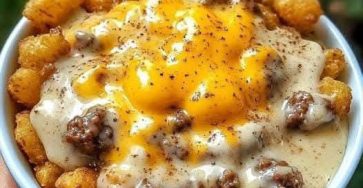 Tater Tot Breakfast Bowl with Sausage Gravy